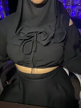 Snapshot of Jameela chatting on 15, 10, 2025 Jameela online show from 15, 10, 2025