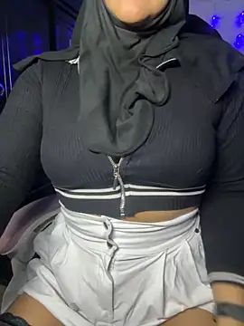 Snapshot of Jameela chatting on 26, 10, 2025 Jameela online show from 26, 10, 2025