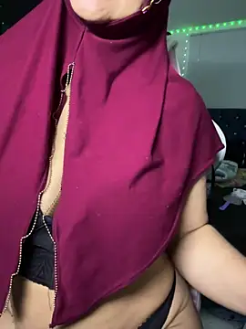 Snapshot of Jameela chatting on 9, 6, 2026 Jameela online show from 9, 6, 2026