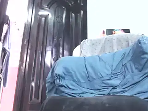 Snapshot of pamelabigcock69 chatting on 25, 10, 2025 pamelabigcock69 online show from 25, 10, 2025