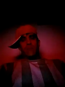 Snapshot of LarryCapija chatting on 4, 11, 2025 LarryCapija online show from 4, 11, 2025