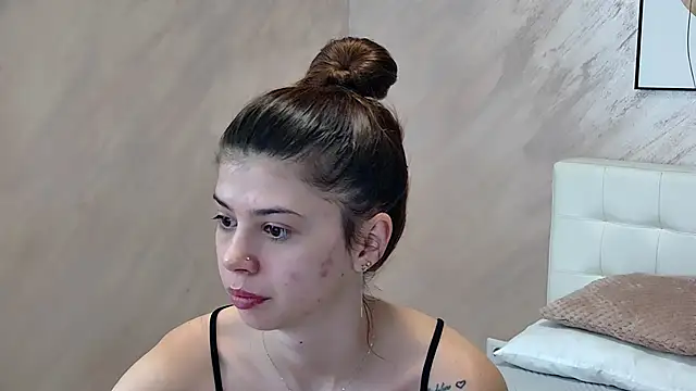 Snapshot of Sierra_Halle chatting on 1, 2, 2025 Sierra Halle online show from 1, 2, 2025