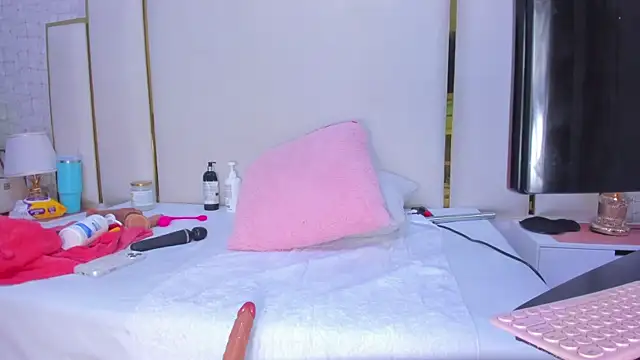 paola rodriguez online show from 4, 10, 2025