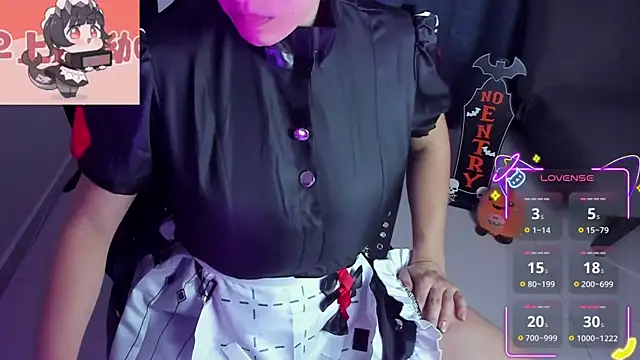 Snapshot of Roxy_clark chatting on 31, 10, 2025 Roxy clark online show from 31, 10, 2025