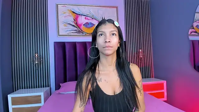 LauraAristizabal online show from 11, 3, 2025