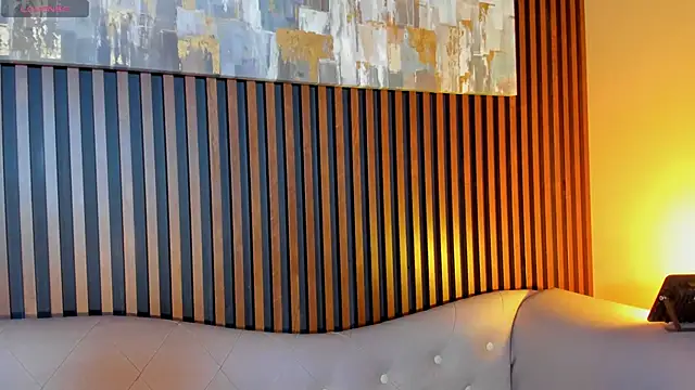 LauraAristizabal online show from 8, 2, 2026