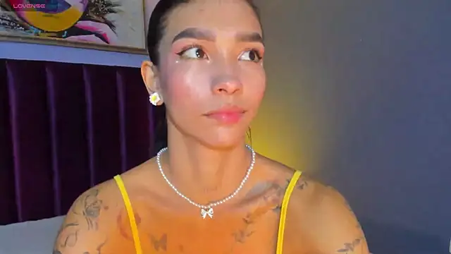 LauraAristizabal online show from 3, 4, 2026