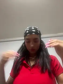 LauraAristizabal online show from 13, 5, 2026