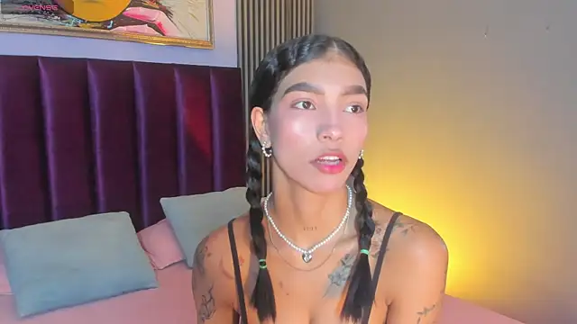 LauraAristizabal online show from 19, 5, 2026