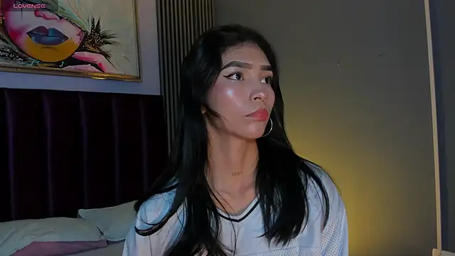 LauraAristizabal online show from 30, 5, 2026