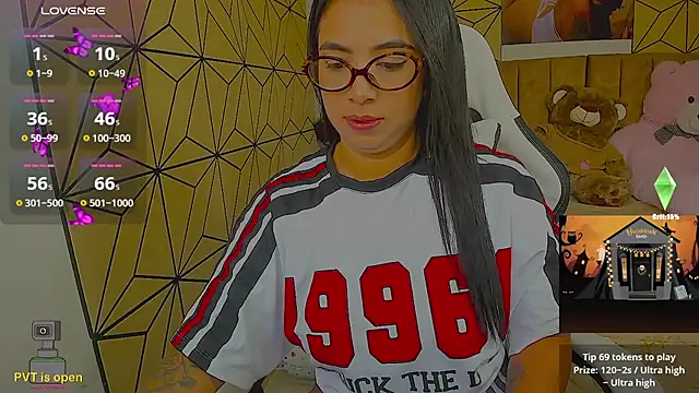 vane lopez  online show from 28, 10, 2025