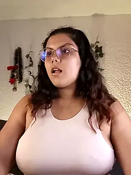 Snapshot of kittylu__ chatting on 6, 2, 2025 kittylu online show from 6, 2, 2025