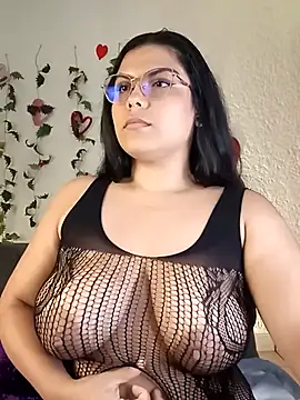 Snapshot of kittylu__ chatting on 24, 2, 2025 kittylu online show from 24, 2, 2025