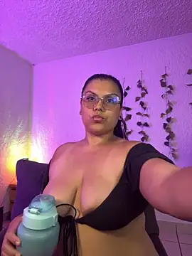 Snapshot of kittylu__ chatting on 24, 9, 2025 kittylu online show from 24, 9, 2025