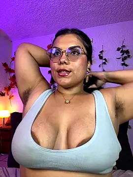 Snapshot of kittylu__ chatting on 6, 11, 2025 kittylu online show from 6, 11, 2025