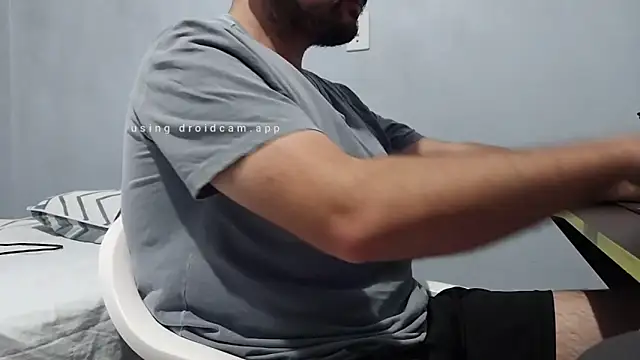 Snapshot of SuyNey chatting on 6, 1, 2026 SuyNey online show from 6, 1, 2026