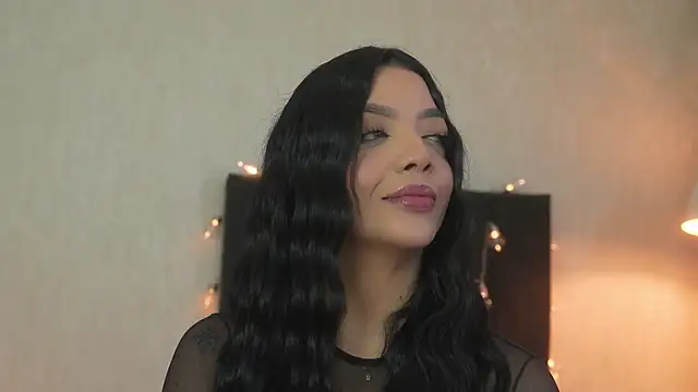 sarah hiill online show from 15, 4, 2026