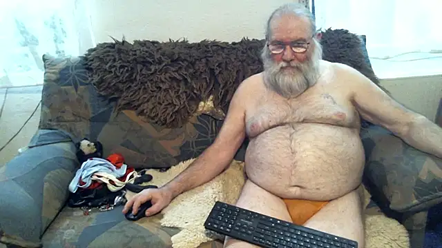 SexySantaC online show from 1, 2, 2025