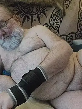 Snapshot of SexySantaC chatting on 15, 12, 2025 SexySantaC online show from 15, 12, 2025