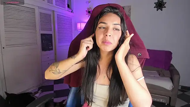 Miss Nicole online show from 14, 1, 2025