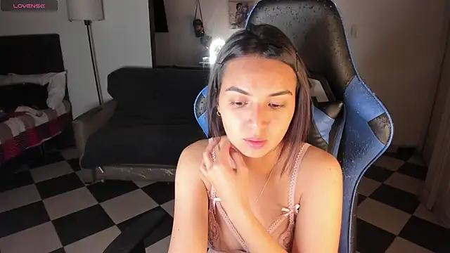 Miss Nicole online show from 16, 3, 2025