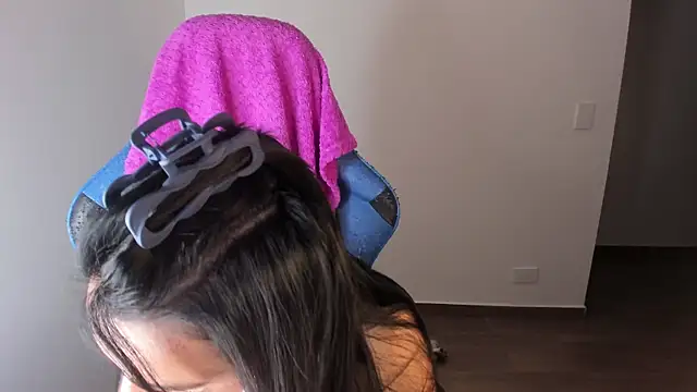 Miss Nicole online show from 25, 9, 2025