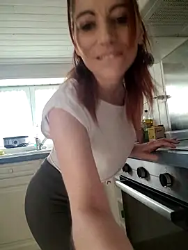 Snapshot of XLisaxx chatting on 12, 3, 2025 XLisaxx online show from 12, 3, 2025