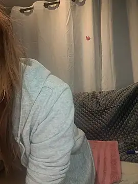 Snapshot of XLisaxx chatting on 18, 9, 2025 XLisaxx online show from 18, 9, 2025