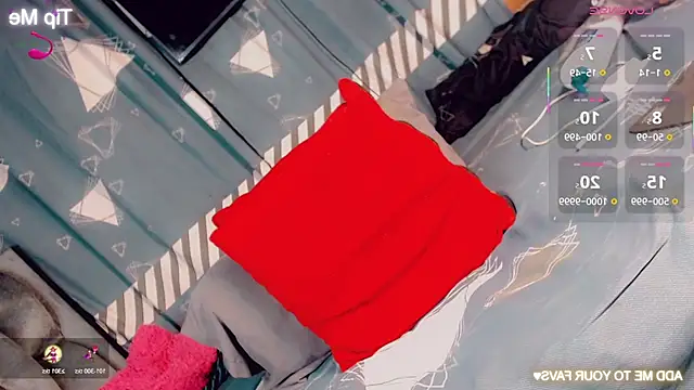 Snapshot of CharlotteBigCock chatting on 13, 11, 2025 CharlotteBigCock online show from 13, 11, 2025