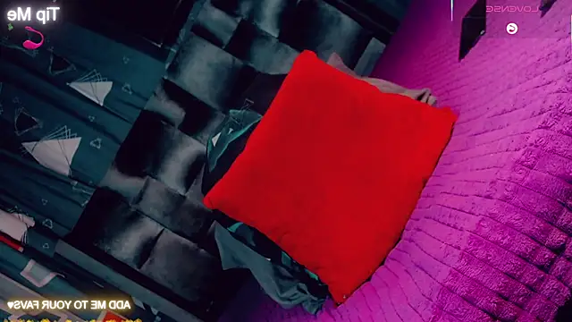 Snapshot of CharlotteBigCock chatting on 17, 1, 2026 CharlotteBigCock online show from 17, 1, 2026