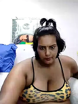 NWC4LYF online show from 8, 2, 2025