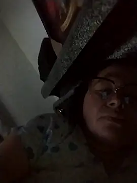 Snapshot of hazel_milf chatting on 11, 1, 2026 hazel milf online show from 11, 1, 2026