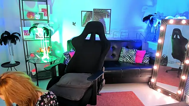 Snapshot of MistyBarnes chatting on 4, 12, 2024 MistyBarnes online show from 4, 12, 2024