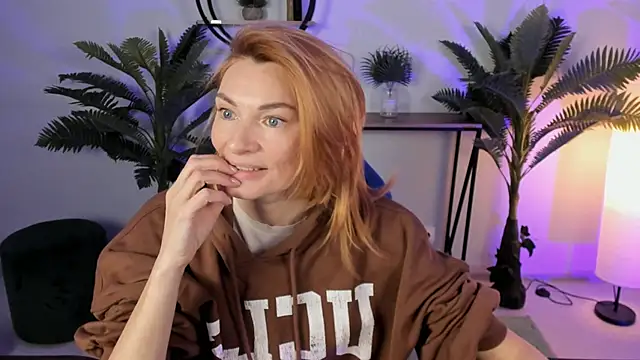 Snapshot of MistyBarnes chatting on 23, 12, 2024 MistyBarnes online show from 23, 12, 2024