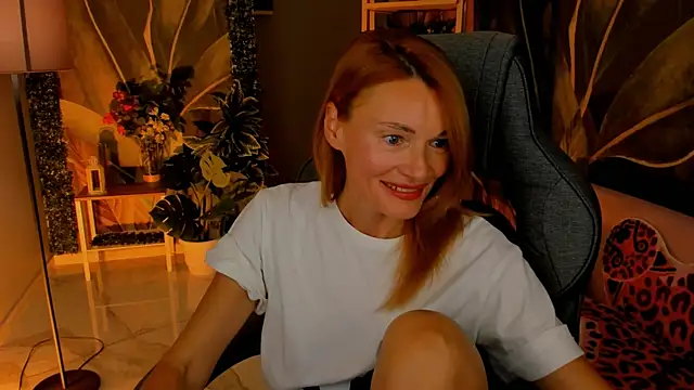 Snapshot of MistyBarnes chatting on 11, 10, 2025 MistyBarnes online show from 11, 10, 2025