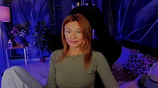 Snapshot of MistyBarnes chatting on 22, 11, 2025 MistyBarnes online show from 22, 11, 2025