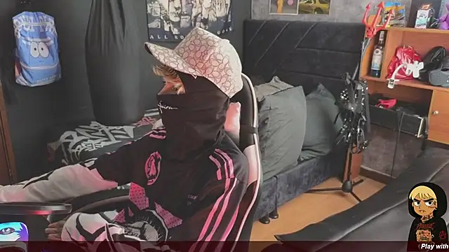 Snapshot of AcidMilo chatting on 18, 12, 2025 AcidMilo online show from 18, 12, 2025