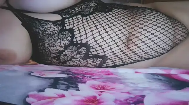 Snapshot of nicholle chatting on 13, 2, 2025 nicholle online show from 13, 2, 2025