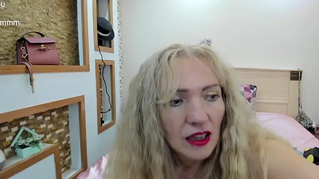 Snapshot of TrueFoxyyy chatting on 8, 3, 2025 TrueFoxyyy online show from 8, 3, 2025