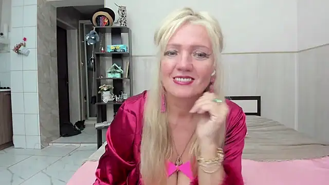 Snapshot of TrueFoxyyy chatting on 11, 10, 2025 TrueFoxyyy online show from 11, 10, 2025