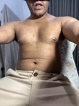 Snapshot of Lahirumadu2 chatting on 28, 11, 2025 Lahirumadu2 online show from 28, 11, 2025