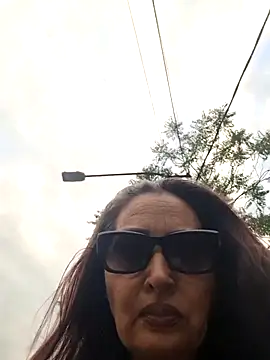 dominatrixredsonyja online show from 31, 5, 2026