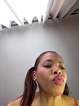 Snapshot of Ary_mar chatting on 12, 10, 2025 Ary mar online show from 12, 10, 2025