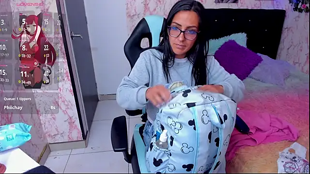 Snapshot of alma_blue chatting on 15, 2, 2025 alma blue online show from 15, 2, 2025
