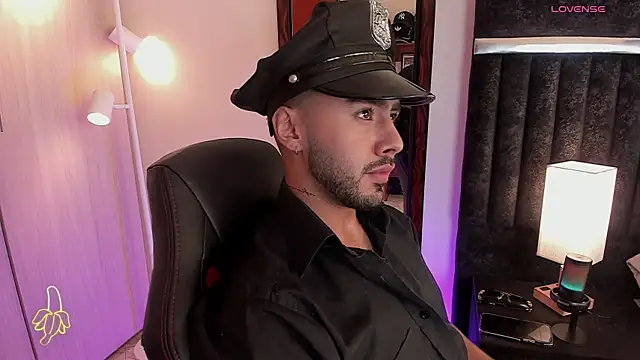 Snapshot of ItsMeEros chatting on 19, 10, 2025 ItsMeEros online show from 19, 10, 2025