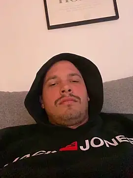 Snapshot of Jonkitzler1 chatting on 10, 3, 2025 Jonkitzler1 online show from 10, 3, 2025