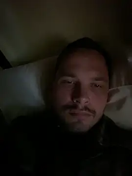 Snapshot of Jonkitzler1 chatting on 11, 3, 2025 Jonkitzler1 online show from 11, 3, 2025