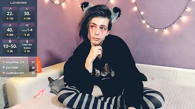 Littlepinkcat online show from 1, 2, 2025