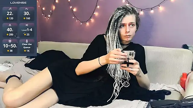 Littlepinkcat online show from 14, 3, 2025