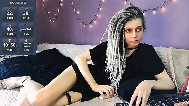 Littlepinkcat online show from 18, 3, 2025